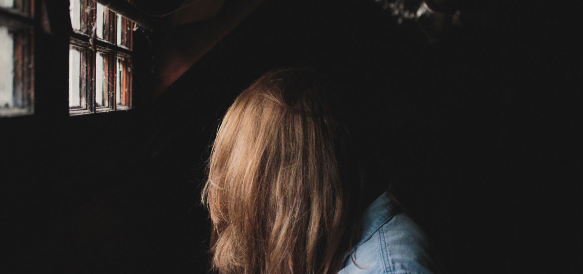 Ragazza sola